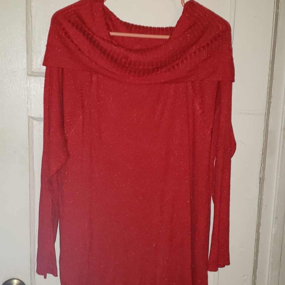 Red Shimmery 3/4 Sleeve Top